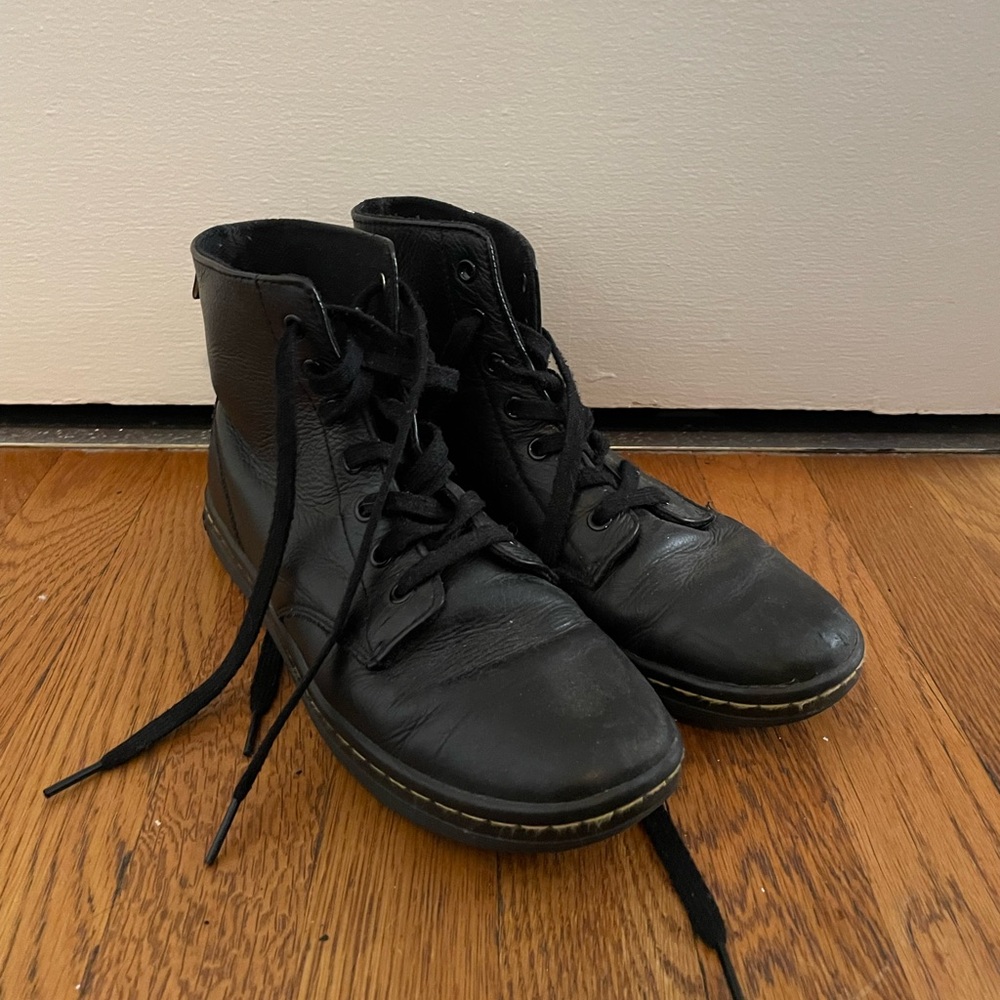 Doc Martens Shoreditch Boots